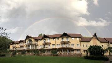 Фото Отель Belle Royalle г. Лисарня 1